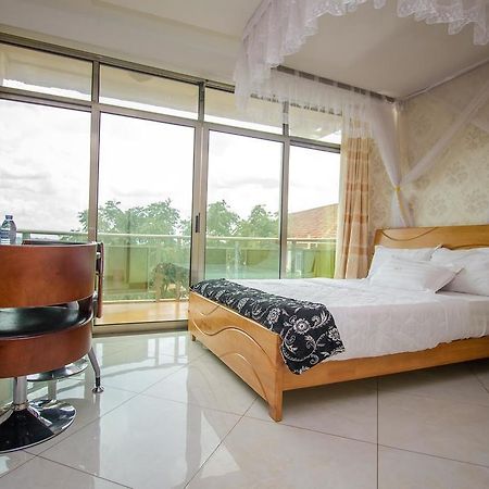 Sal'S Boutique Hotel Kampala Luaran gambar
