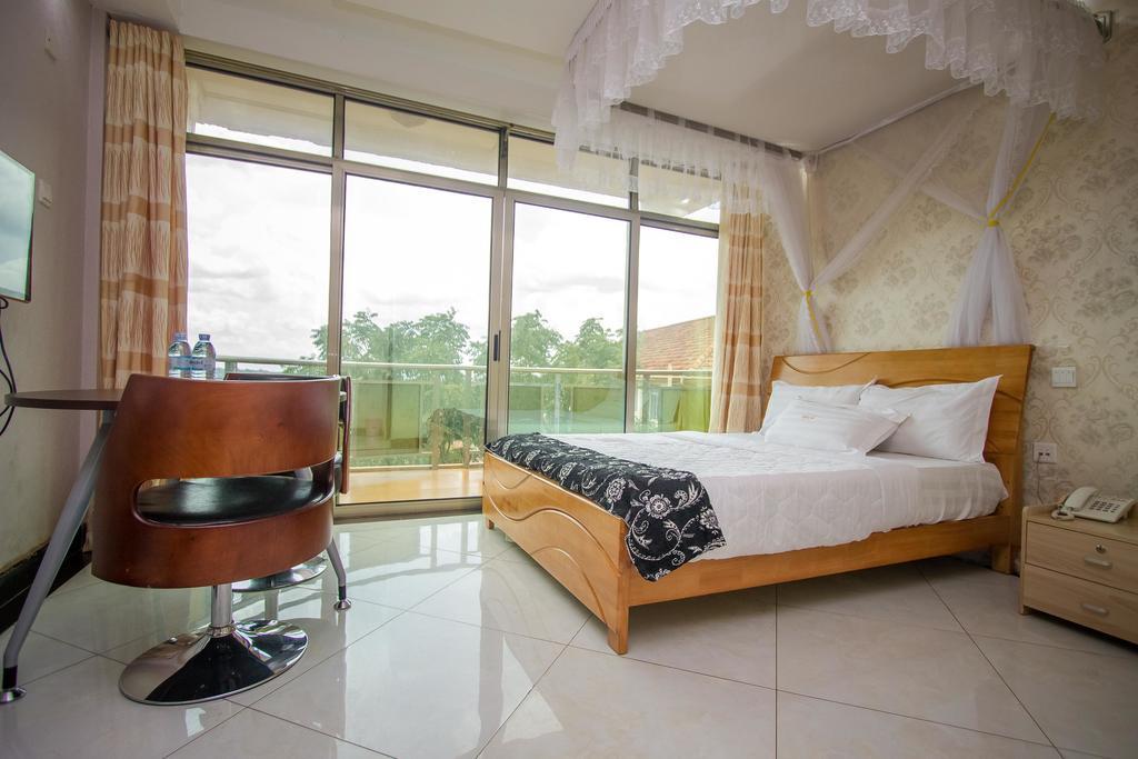Sal'S Boutique Hotel Kampala Luaran gambar