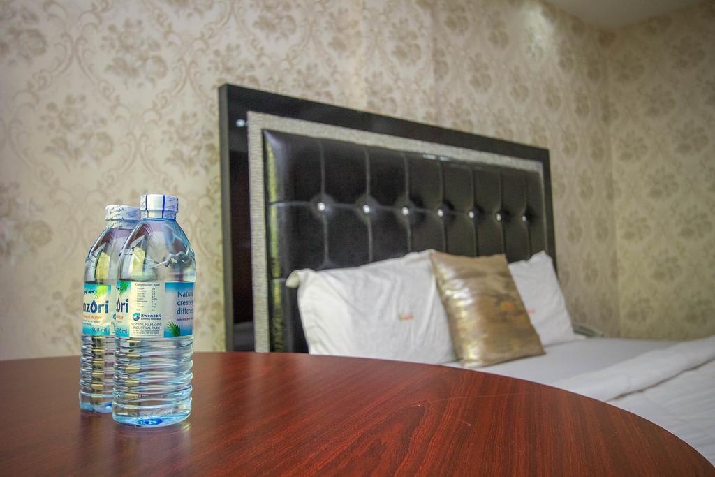 Sal'S Boutique Hotel Kampala Luaran gambar