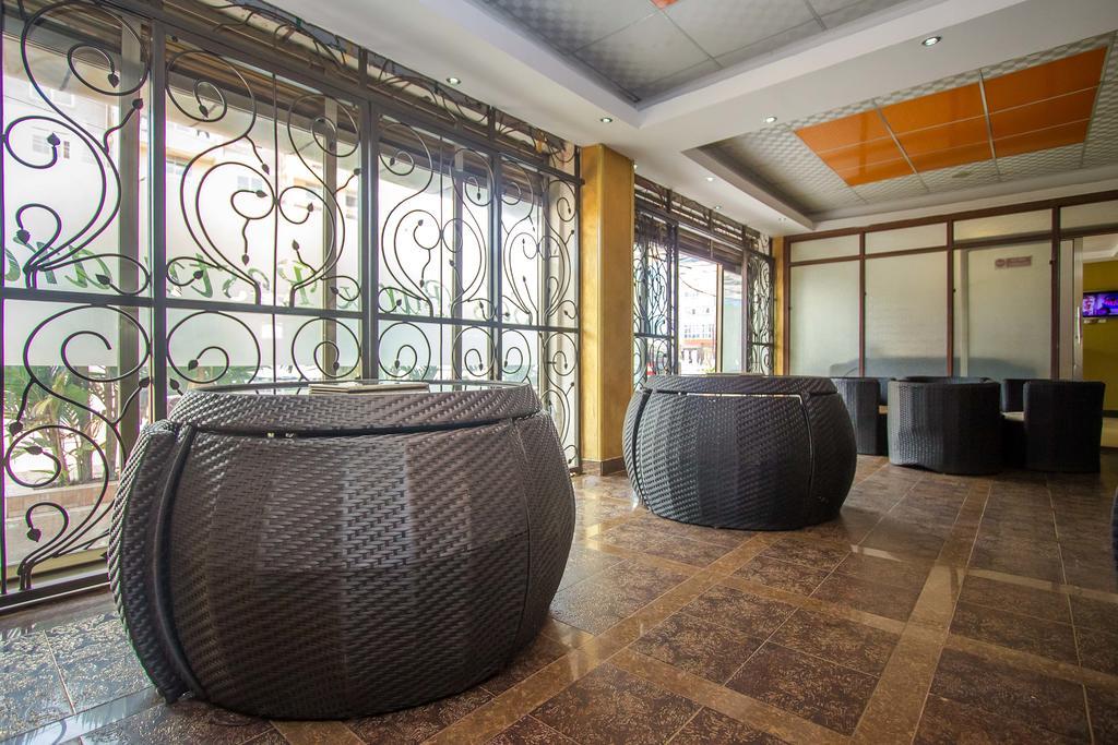Sal'S Boutique Hotel Kampala Luaran gambar