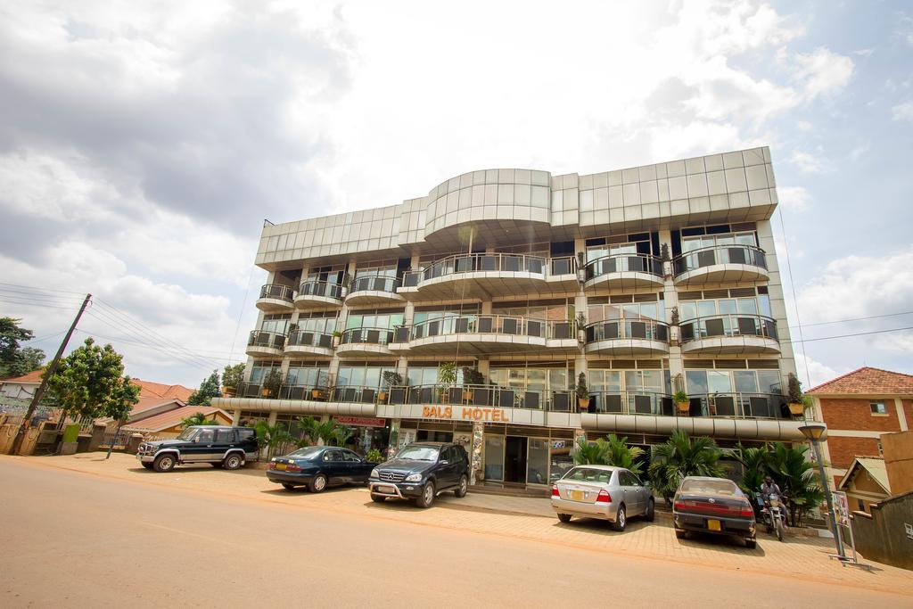 Sal'S Boutique Hotel Kampala Luaran gambar